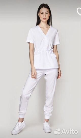 Медицинский костюм женский 44