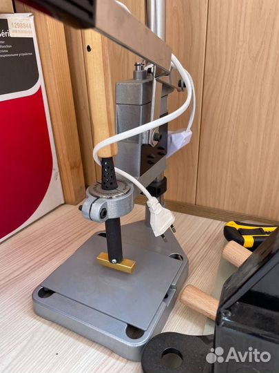 Набор инструментов для работы с кожей