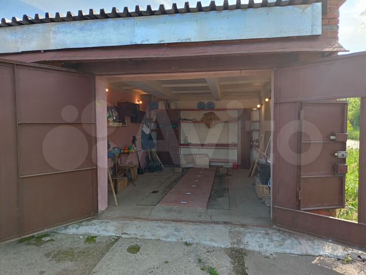 Гараж, > 30 м²