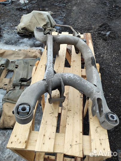 Задний подрамник bmw e39