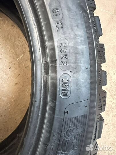 Michelin X-Ice North 4 235/45 R18 98Y