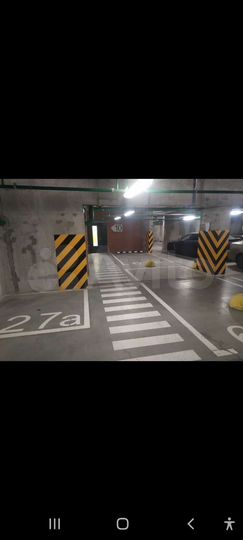 Машиноместо, > 30 м²