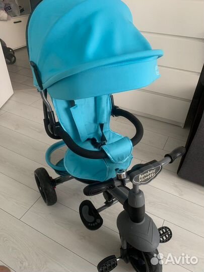 Детский трехколесный велосипед с ручкой