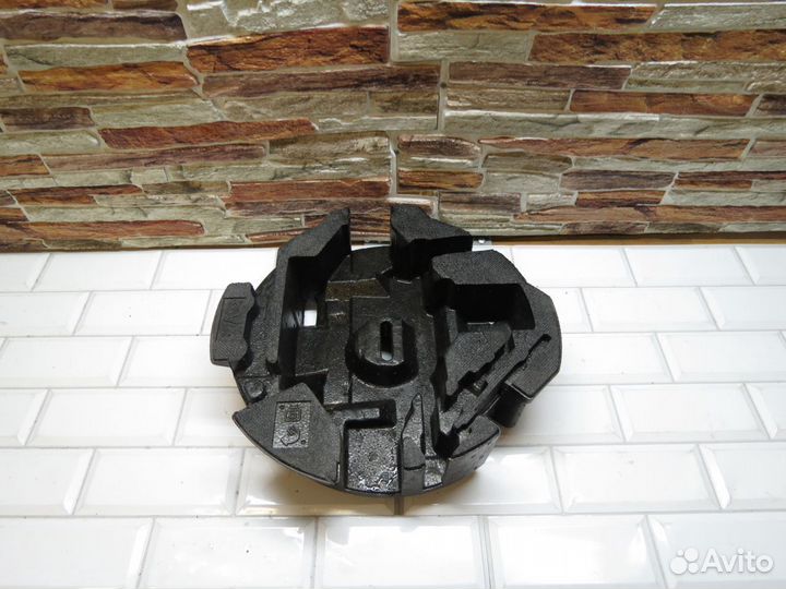 Ящик для инструментов Subaru Legacy BM BR 5