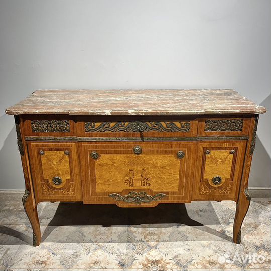 Антикварный большой комод Д51