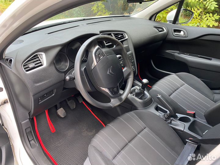 Citroen C4 1.6 МТ, 2012, 154 150 км