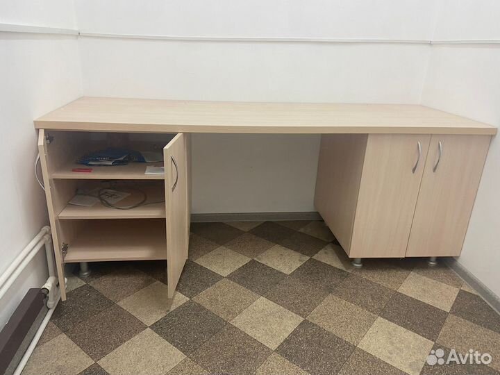 Письменный стол