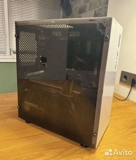 Игровой системный блок с монитором