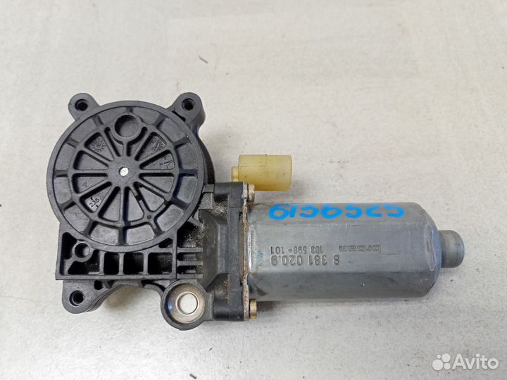 Моторчик переднего правого стеклоподъемника