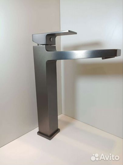 Высокий графитовый матовый смеситель для раковины