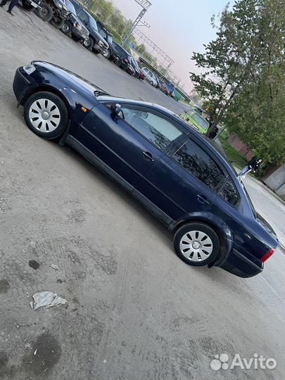 Volkswagen Passat 1.6 МТ, 1997, 266 000 км