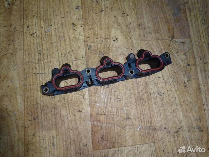 Коллектор впускной Mazda Tribute (EP) 2000-2007