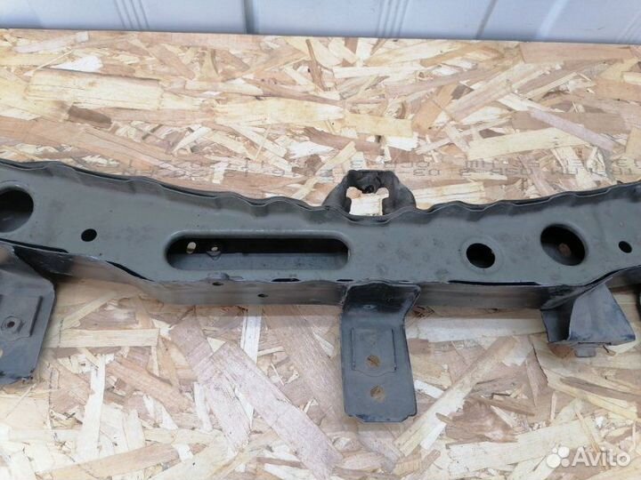 Рамка радиатора Toyota Corolla E150