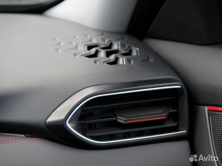 Kaiyi E5 1.5 CVT, 2023