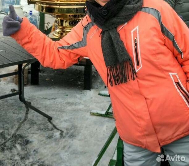 Горнолыжная куртка женская 44