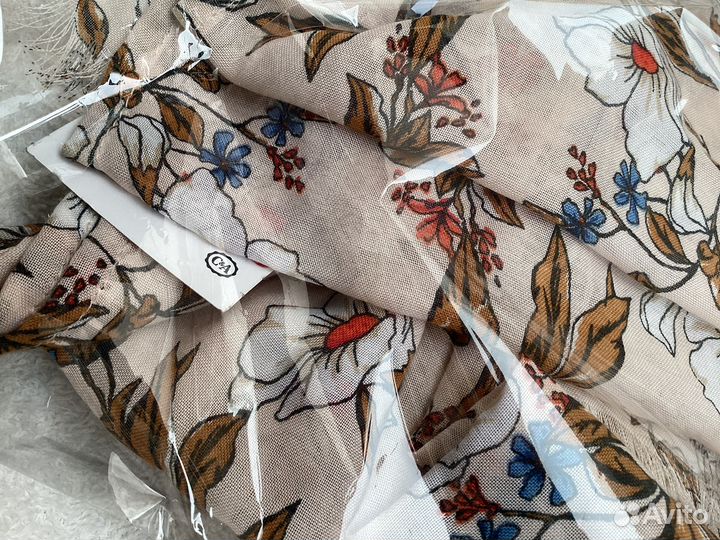 Палантин “C & A ” Весна. В упаковке (Германия)