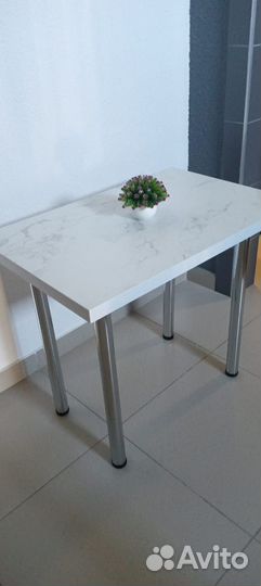 Кухонный стол