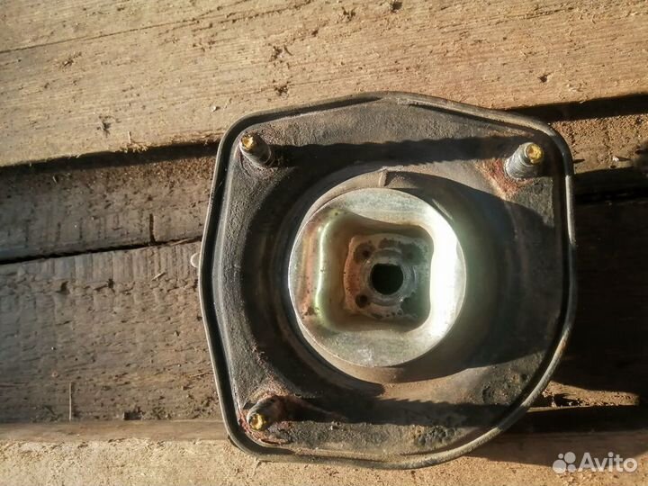 Опора стойки задняя правая и левая Hyundai Matrix