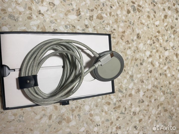 Беспроводная зарядка для iPhone