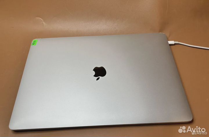 Apple macbook pro 16 2019 i9 2,4GHz-TOP CPU