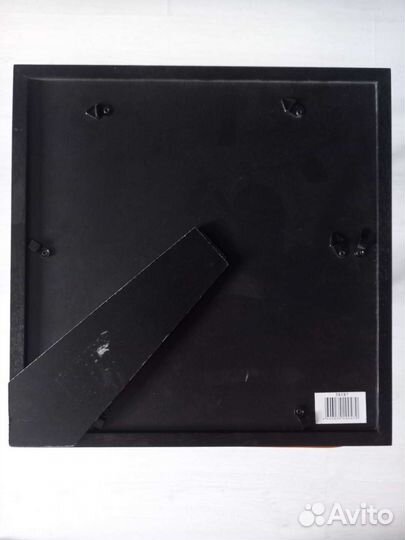 Рамкм для фото в интерьер стиля хай- тэк