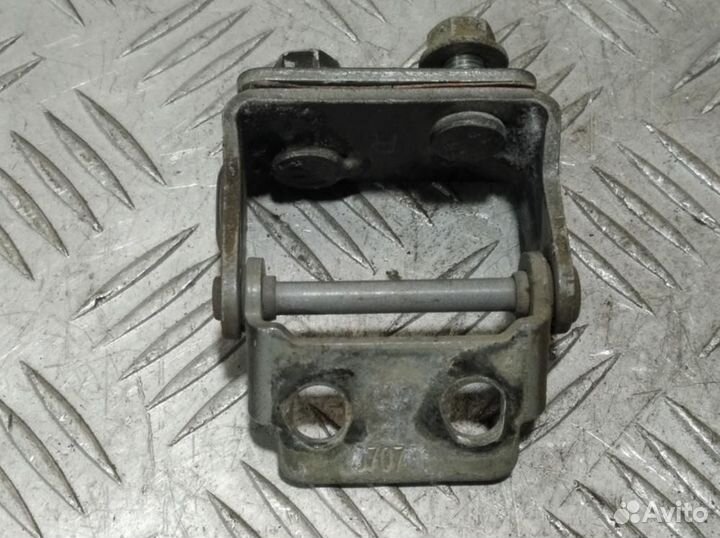 Петля багажника правая Byd F3 2006-2013