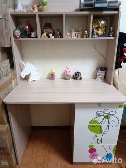 Стол письменный детской серии Flowers