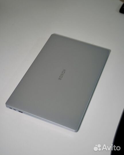 Ноутбук Honor magicbook 16