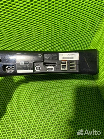 Игровая приставка Microsoft Xbox 360 S