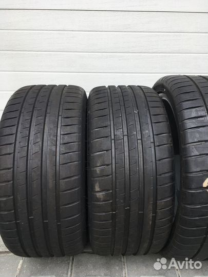 Michelin Pilot Sport 4 S 245/35 R20 и 305/30 R21 95Y