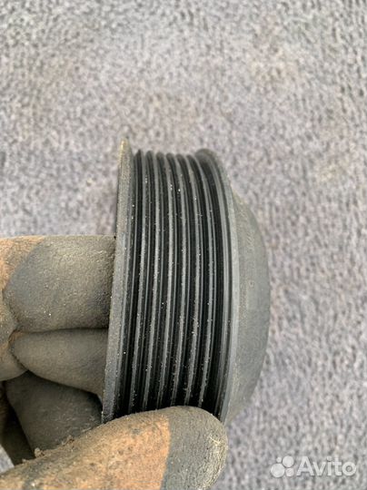 Шкив помпы Порше Кайен 4.8