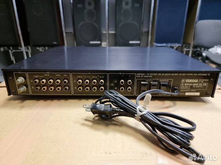 Yamaha C-2A предварительный усилитель