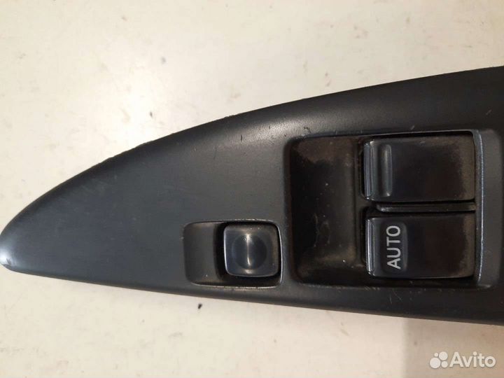 Блок управления стеклоподъемниками Nissan Primera