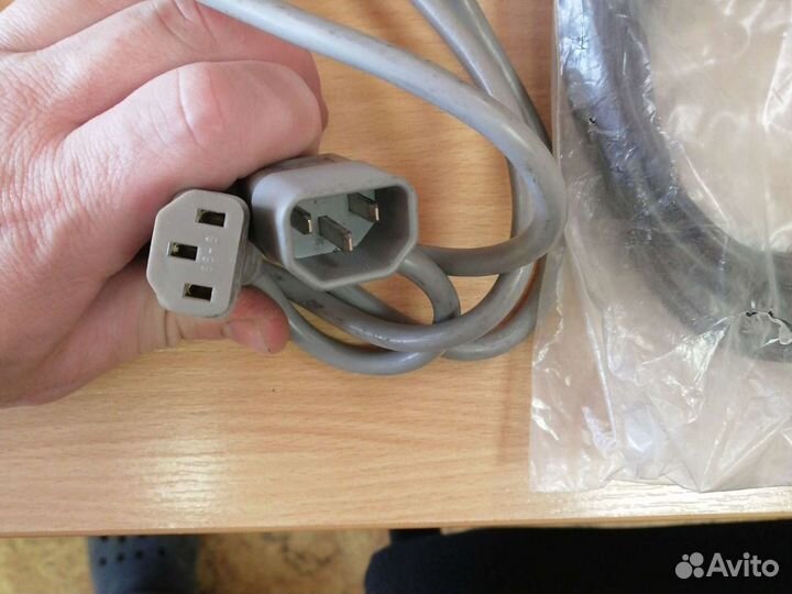 Кабель питания для компьютера
