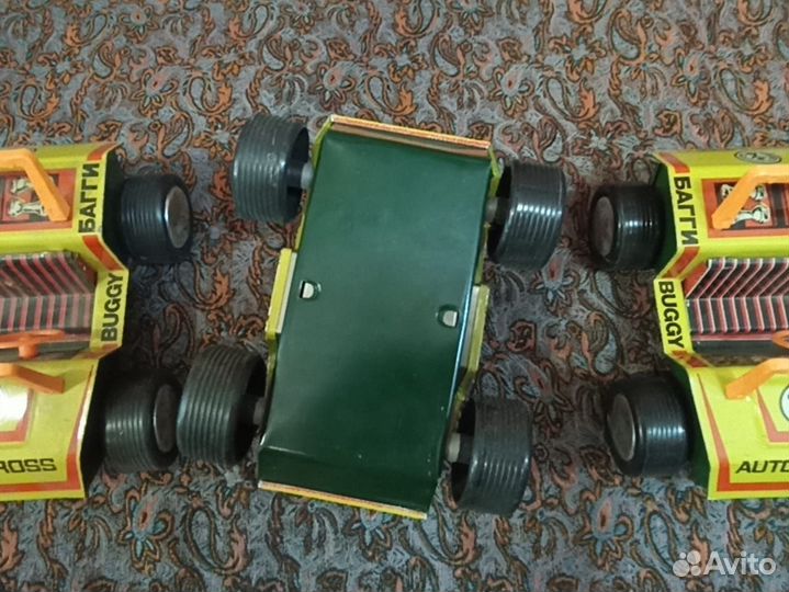 Жестяные игрушки Самолёт и машинка СССР