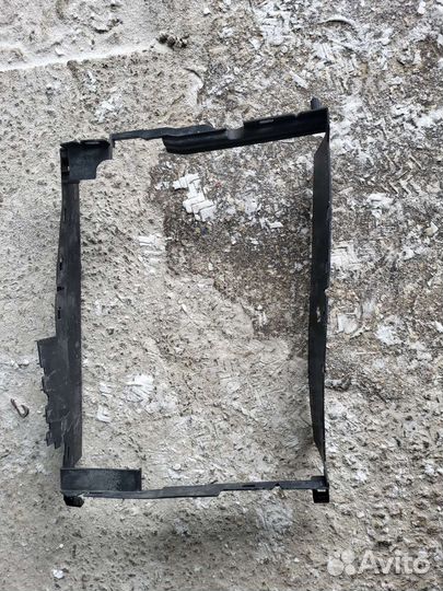 Renault arkana дефлектор воздуховод радиатора