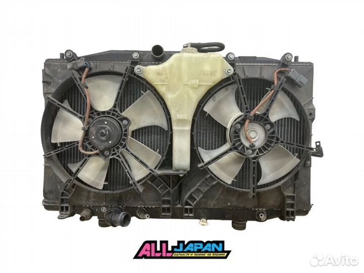 Радиатор охлаждения двигателя Honda Accord 7 CL7