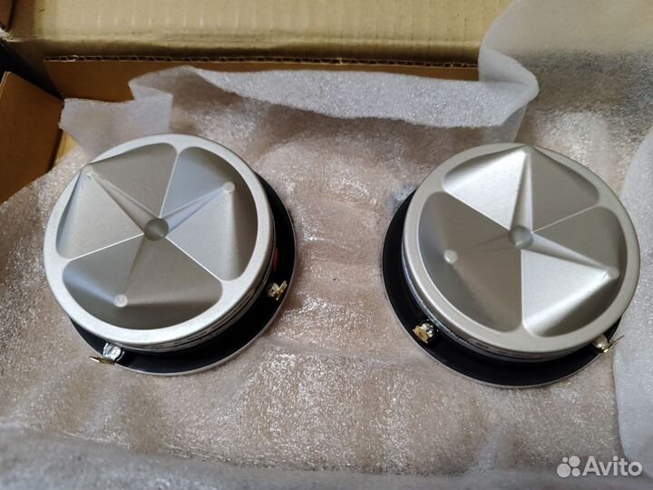 ScanSpeak Revelator R2904