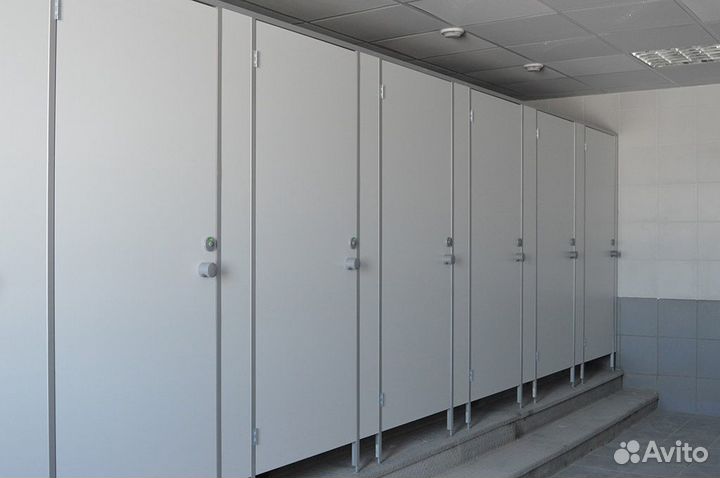 Сантехнические, туалетные перегородки и душевые