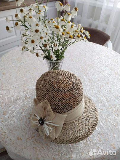 Шляпа женская соломенная