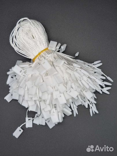 Биркодержатель белый