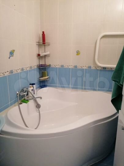 3-к. квартира, 90 м², 1/10 эт.