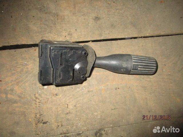 Подрулевой переключатель поворотов renault 5001834