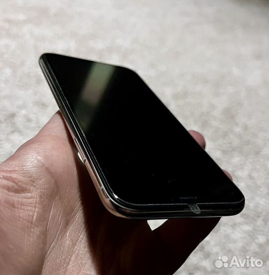 iPhone X, 64 ГБ