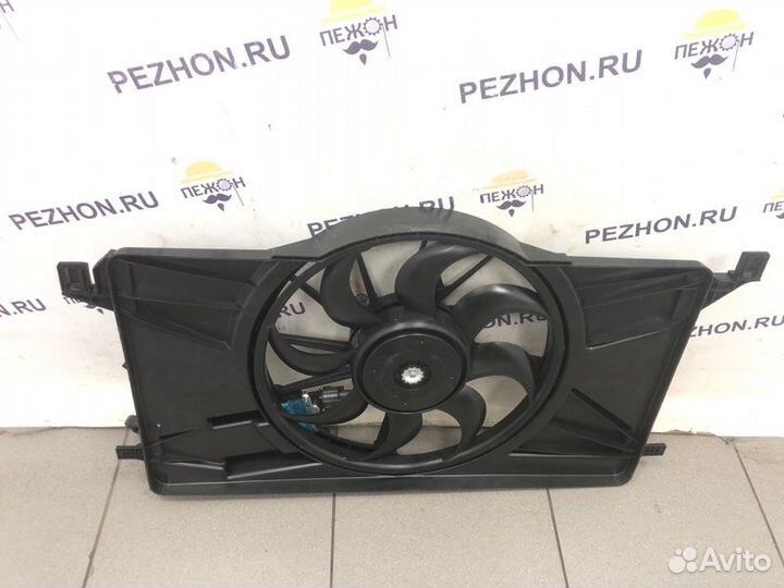 Диффузор радиатора охлаждения с вентилятором Ford