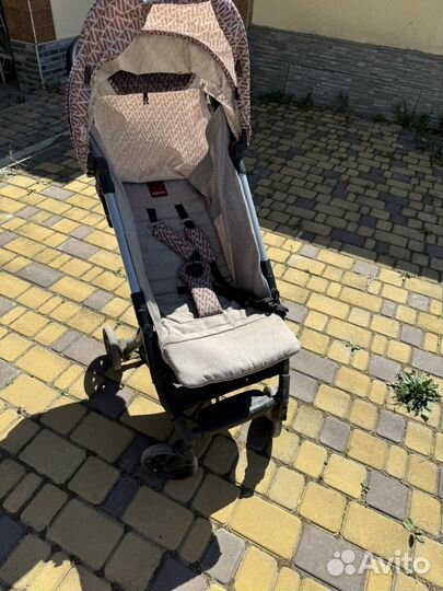 Коляска прогулочная chicco
