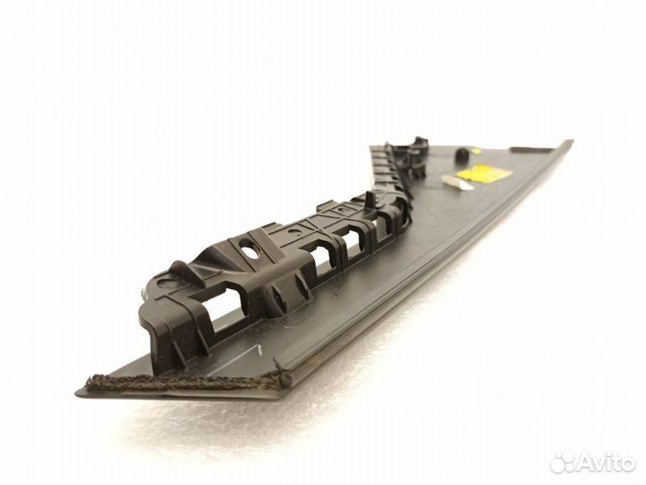 Накладка двери задняя левая Kia Sorento Prime 3