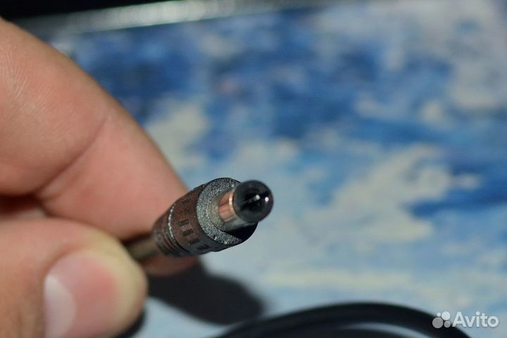 Блок питания 5В 1А, разъем круглый