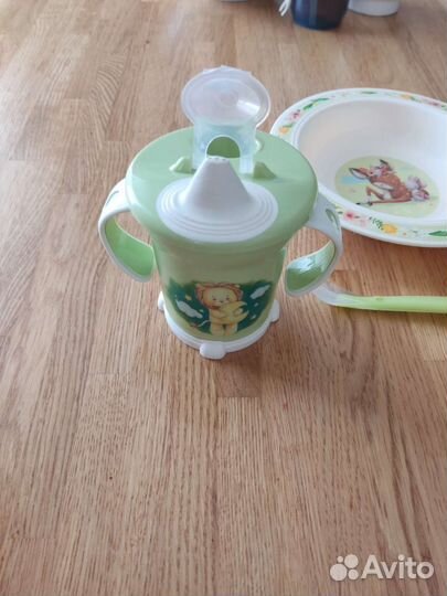 Поильник, тарелочка, ложечка, пустышки