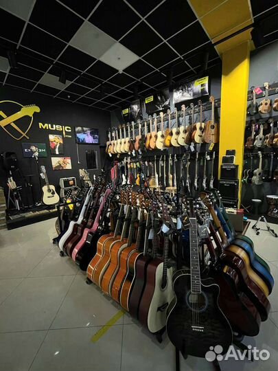 Банкетка для пианино